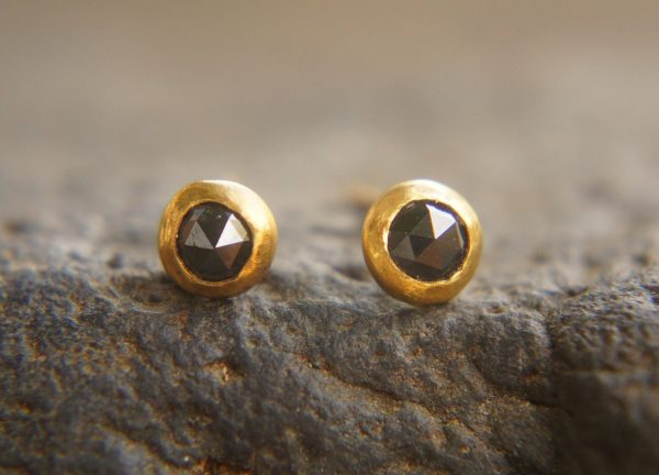 Blue diamond studs//24k gold diamond studs//Blue diamond Earrings//24k stud earrings//gold studs for man//diamond gold studs//diamond stud