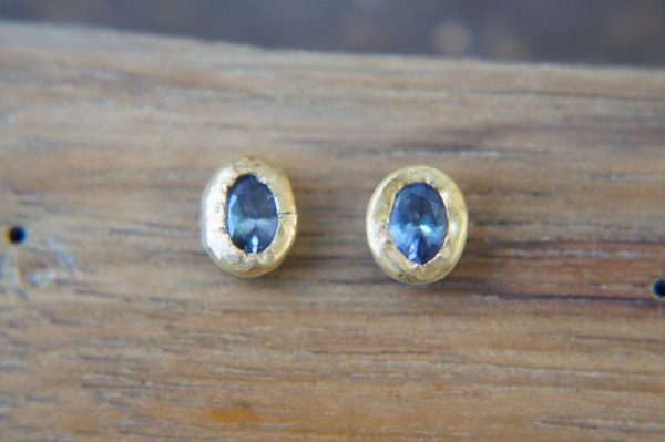 solid 22k gold- blue tanzanite- Studs -blue Earrings-stud earrings-22k gold earrings- blue earrings -solid gold studs- 22k gold studs