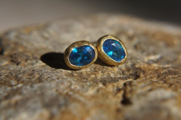 solid 22k gold- swiss blue topaz Studs -blue Earrings-stud earrings-22k gold earrings- blue topaz earrings -solid gold studs- 22k gold studs