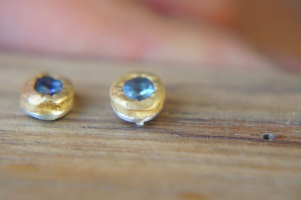 solid 22k gold- blue tanzanite- Studs -blue Earrings-stud earrings-22k gold earrings- blue earrings -solid gold studs- 22k gold studs