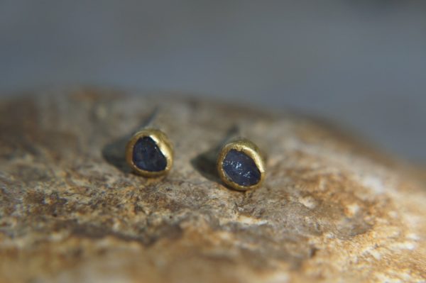 solid 22k gold -Rough blue sapphire  Earrings-stud earrings-22k gold earrings-  rough blue  sapphire earrings- raw sapphire earrings studs