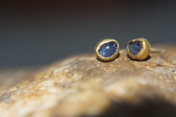 solid 22k gold -Rough blue sapphire  Earrings-stud earrings-22k gold earrings-  rough blue  sapphire earrings- raw sapphire earrings studs