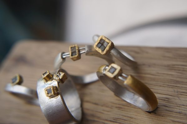 Raw Engagement Ring, 22K Gold and Rough cubic Diamond engagement ring,Unique Engagement ring,rough diamond ring, Alternative Engagement Ring