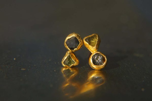 solid 24k gold//raw tourmaline Studs//multicolor tourmaline// Earrings-stud earrings//24k gold earrings//raw gem earrings//everyday studs