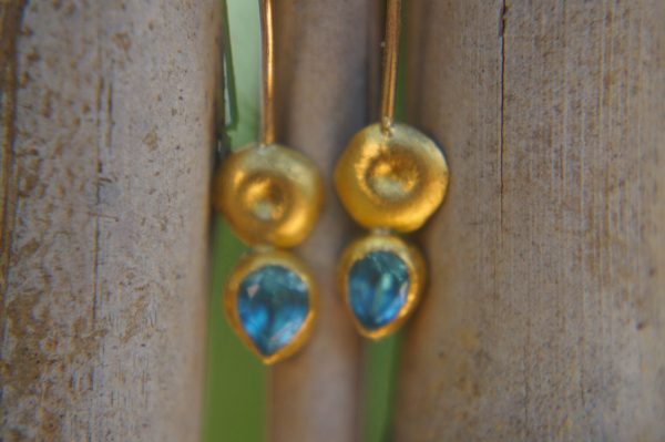 sale solid gold drop earrings//blue topaz Earrings//Gold Dangle & Drop Earrings//blue earrings//24k gold earrings// 24ct earrings with stone