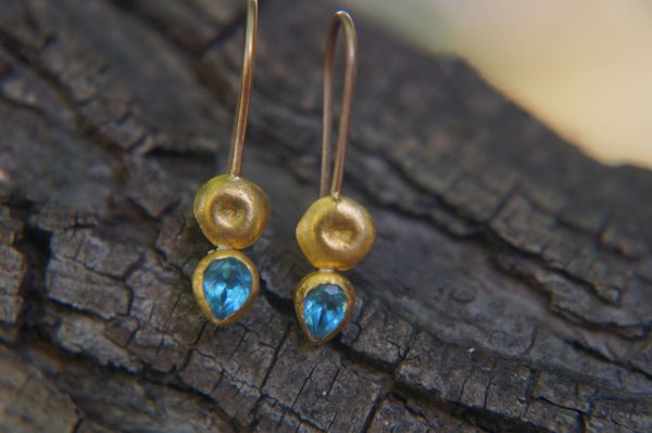 sale solid gold drop earrings//blue topaz Earrings//Gold Dangle & Drop Earrings//blue earrings//24k gold earrings// 24ct earrings with stone