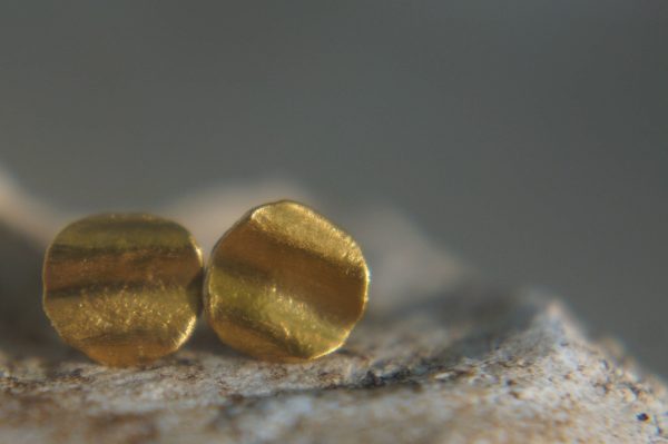 24K  Gold studs//6 mm 24k gold//custom Earrings//Minimalist Jewelry//biblical jewelry collection//solid gold//solid gold studs//24k earrings