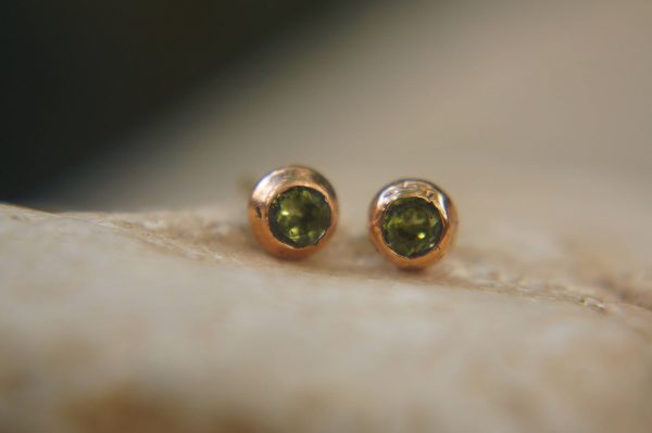 solid 24k gold//blue topaz Earrings//24k gold Studs// 24k gold earrings//blue topaz earrings// 24k gold with stone//solid gold studs