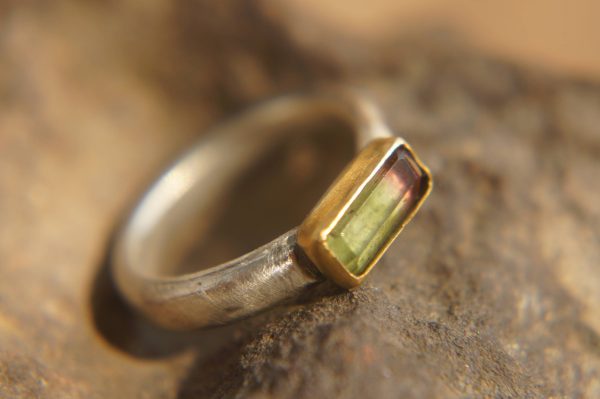 raw gemstone ring/bohemian gold ring//gold ring//solid gold ring//bicolor blue tourmaline//silver and gold artisan ring//one of a kind ring