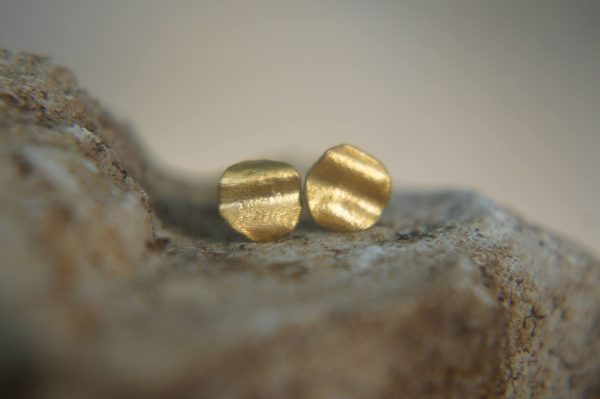 24K  Gold studs//6 mm 24k gold//custom Earrings//Minimalist Jewelry//biblical jewelry collection//solid gold//solid gold studs//24k earrings