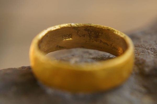 22k wedding band//22k yellow gold//artisan hammered handmade//fine gold ring// mans gold ring//unisex solid gold//22k gold wedding band ring