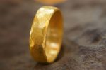 22k wedding band//22k yellow gold//artisan hammered handmade//fine gold ring// mans gold ring//unisex solid gold//22k gold wedding band ring