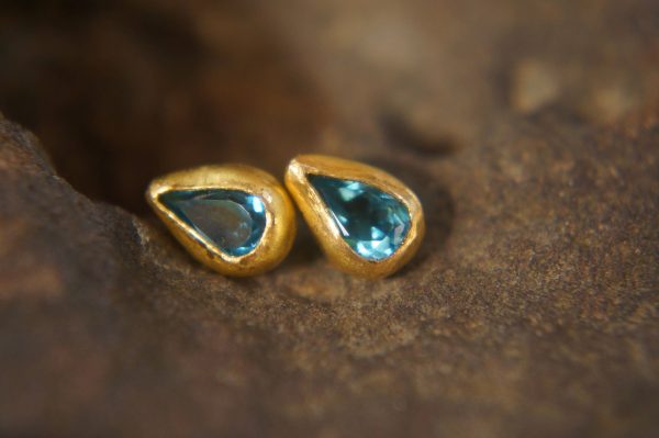 solid gold drop earrings-blue topaz Earrings-Gold Studs-stud earrings-22k earrings-solid gold earrings- 22k stud with stone- topaz earrings