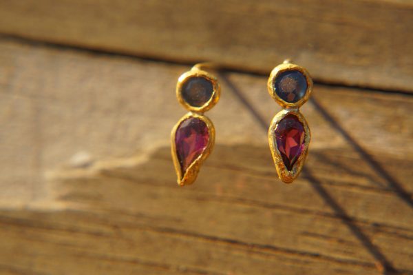 24k solid gold//rough diamond//blue topaz//gold and diamond Earrings//stud earrings//gold earrings//diamond earrings //24k gold earring