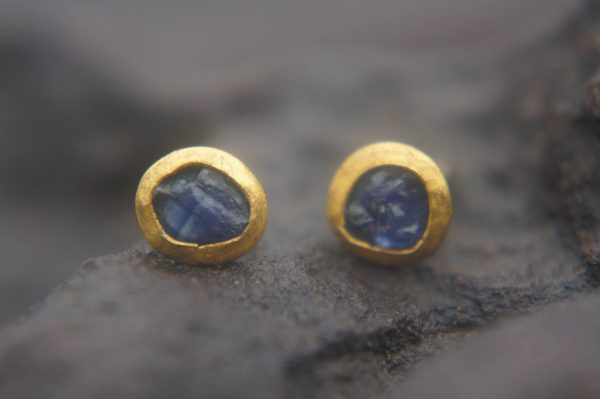 solid 22k gold -Rough blue sapphire  Earrings-stud earrings-22k gold earrings-  rough blue  sapphire earrings- raw sapphire earrings studs