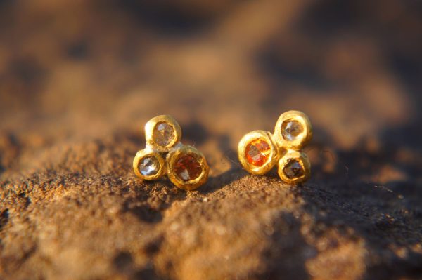 24k solid gold//orange sapphire & diamonds//diamond sapphire Earrings//stud earrings//gold earrings//sapphire earrings //24k gold earring