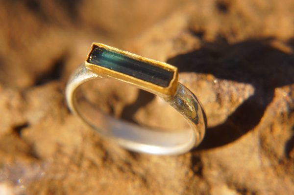 raw gemstone ring/bohemian gold ring//gold ring//solid gold ring//bicolor blue tourmaline//silver and gold artisan ring//one of a kind ring