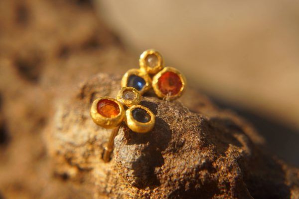 24k solid gold//orange sapphire & diamonds//diamond sapphire Earrings//stud earrings//gold earrings//sapphire earrings //24k gold earring