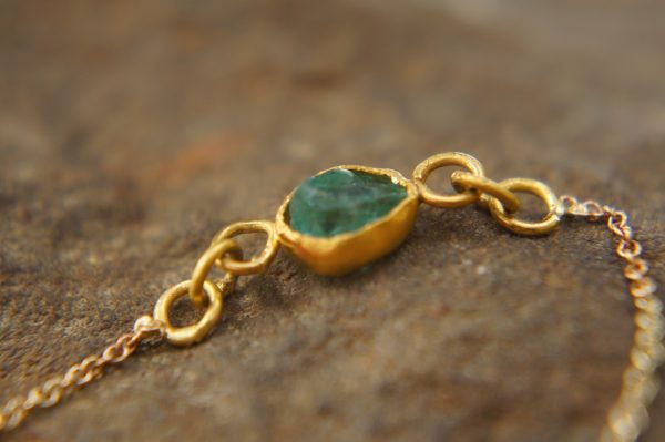 gold charm bracelet//14k gold bracelet//24k gold bracelet//charm bracelet with gem stone//diamond gold bracelet//rough stone charm//24k gold