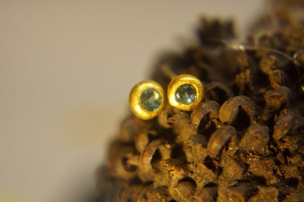 solid 24k gold//blue topaz Earrings//24k gold Studs// 24k gold earrings//blue topaz earrings// 24k gold with stone//solid gold studs