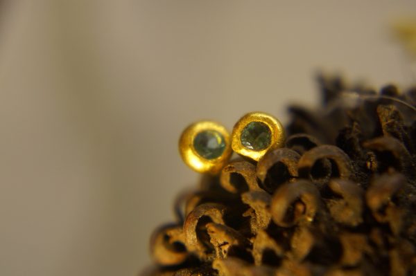 solid 24k gold//blue topaz Earrings//24k gold Studs// 24k gold earrings//blue topaz earrings// 24k gold with stone//solid gold studs