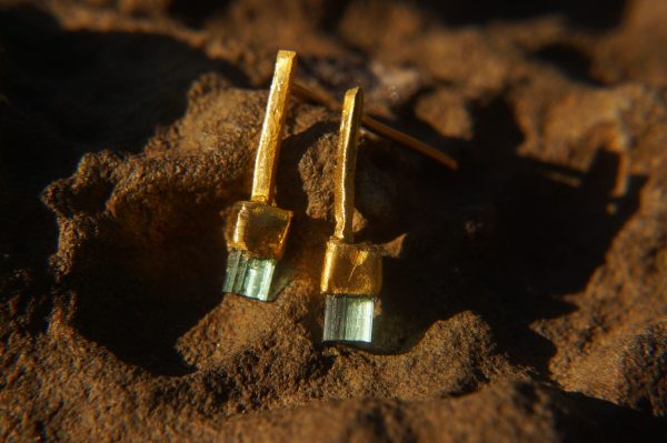 solid 24k gold-blue tourmaline Earrings-Gold Studs//one of a kind-stud earrings//24k gold earrings//blue stone earrings//24k stud with stone