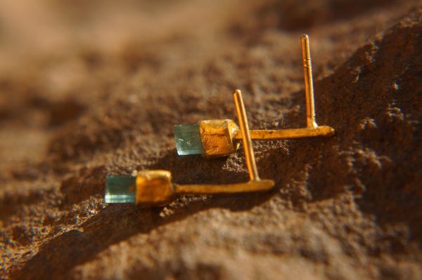 solid 24k gold-blue tourmaline Earrings-Gold Studs//one of a kind-stud earrings//24k gold earrings//blue stone earrings//24k stud with stone