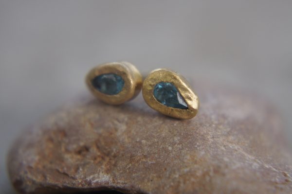 solid gold drop earrings-blue topaz Earrings-Gold Studs-stud earrings-22k earrings-solid gold earrings- 22k stud with stone- topaz earrings