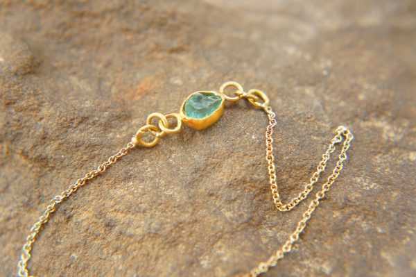 gold charm bracelet//14k gold bracelet//24k gold bracelet//charm bracelet with gem stone//diamond gold bracelet//rough stone charm//24k gold