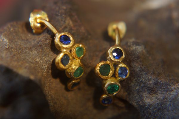 24k solid gold//orange sapphire hoop earrings//orange sapphire hoops//24k hoop earrings//gold earrings//sapphire hoops //24k gold studs