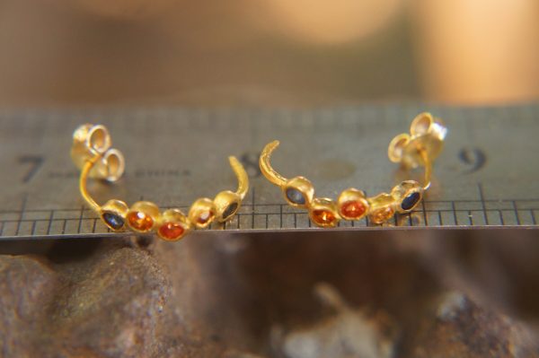 24k solid gold//orange sapphire hoop earrings//orange sapphire hoops//24k hoop earrings//gold earrings//sapphire hoops //24k gold studs