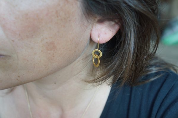 22K Gold earrings//solid gold dangle//Handcrafted Earrings//Minimalist 22k Jewelry//Wedding Earrings//anniversary gift//22k gold artisan