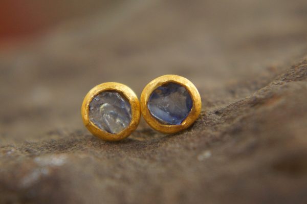 solid 22k gold -Rough blue sapphire  Earrings-stud earrings-22k gold earrings-  rough blue  sapphire earrings- raw sapphire earrings studs