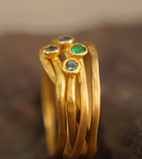 sapphire gold ring//artisan emerald ring//emerald sapphire ring//engagement unique ring//22k gold ring//sapphire gold ring//22k gold ring