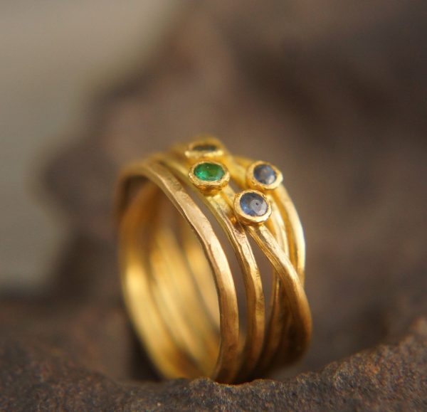 sapphire gold ring//artisan emerald ring//emerald sapphire ring//engagement unique ring//22k gold ring//sapphire gold ring//22k gold ring