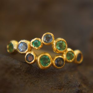 sapphire gold ring//artisan emerald ring//emerald sapphire ring//engagement earrings//24k gold ring//emerald gold ring//24k gold earring