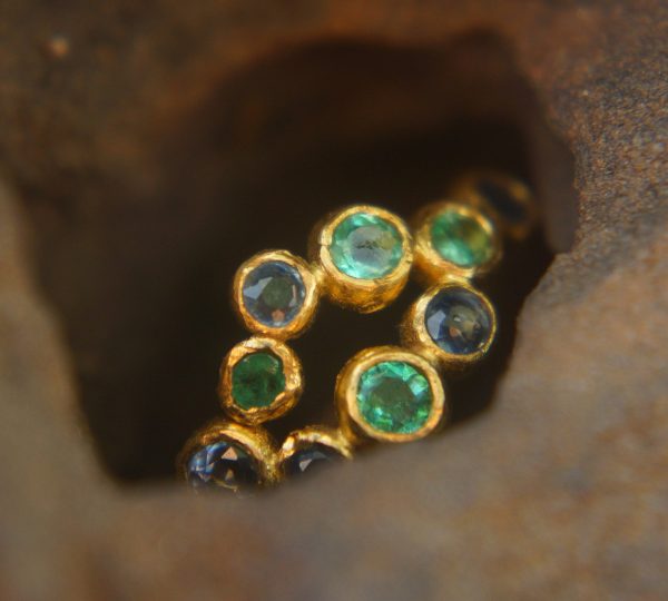 sapphire gold ring//artisan emerald ring//emerald sapphire ring//engagement earrings//24k gold ring//emerald gold ring//24k gold earring