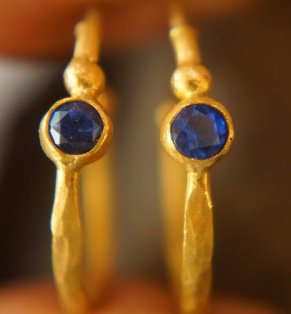 sapphire gold hoop earring//gold hoop earring//24k gold jewelry//handmade artisan hoop earring//artisan fine gold hoops//unique rustic hoop