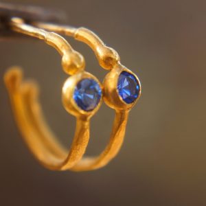 sapphire gold hoop earring//gold hoop earring//24k gold jewelry//handmade artisan hoop earring//artisan fine gold hoops//unique rustic hoop