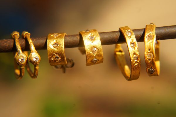 rough diamond gold hoop earring//gold hoop earring/24k gold jewelry//blue diamond hoop earring//artisan fine gold hoops//unique rustic hoop