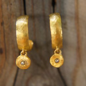 22k gold hoop earring//gold diamond hoops//22k gold jewelry//handmade gold hoop earrings,artisan fine gold unisex hoops//unique small hoop