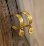 22k gold hoop earring//gold diamond hoops//22k gold jewelry//handmade gold hoop earrings,artisan fine gold unisex hoops//unique small hoop