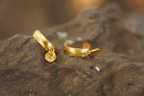 22k gold hoop earring//gold diamond hoops//22k gold jewelry//handmade gold hoop earrings,artisan fine gold unisex hoops//unique small hoop