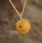 24k gold sapphire charm pendant Disc Pendant Gold sapphire Pendant Nugget//little sapphire charm//24ct charm disc pebble pendant