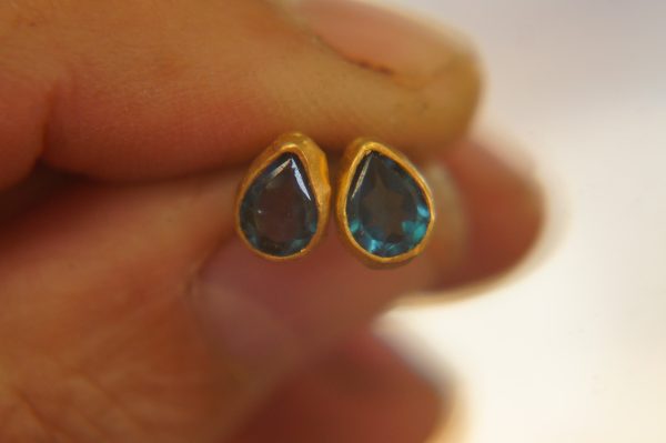 blue topaz gold teardrop studs,blue topaz Studs//blue drop stud //gold stud earrings//24k gold earrings//blue topaz Masonite//boho artisan