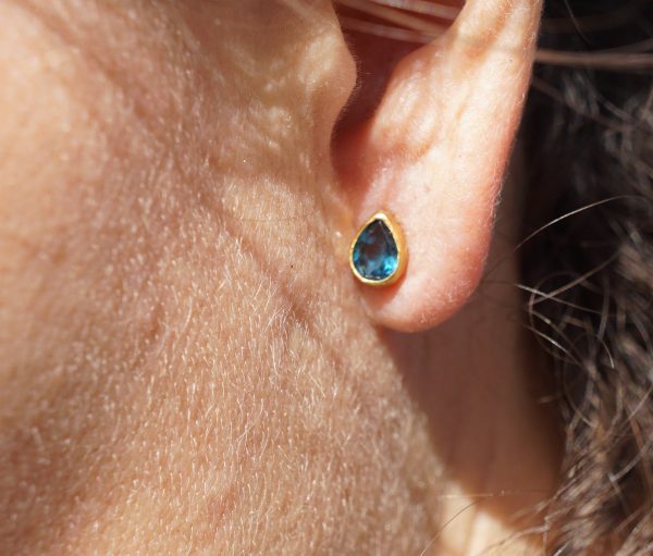 blue topaz gold teardrop studs,blue topaz Studs//blue drop stud //gold stud earrings//24k gold earrings//blue topaz Masonite//boho artisan