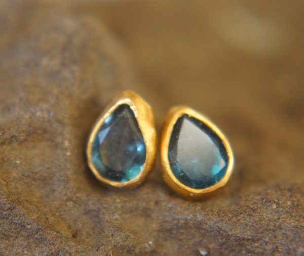 blue topaz gold teardrop studs,blue topaz Studs//blue drop stud //gold stud earrings//24k gold earrings//blue topaz Masonite//boho artisan
