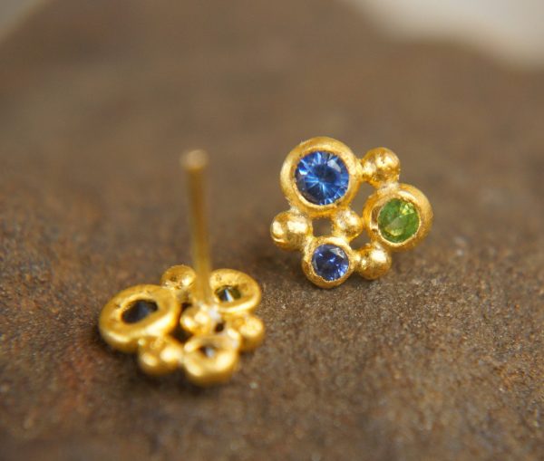 24k gold jewelry//blue sapphire studs//24k gold Studs//24k gold earrings//green tzavorite earrings//sapphire gold earrings//solid gold studs