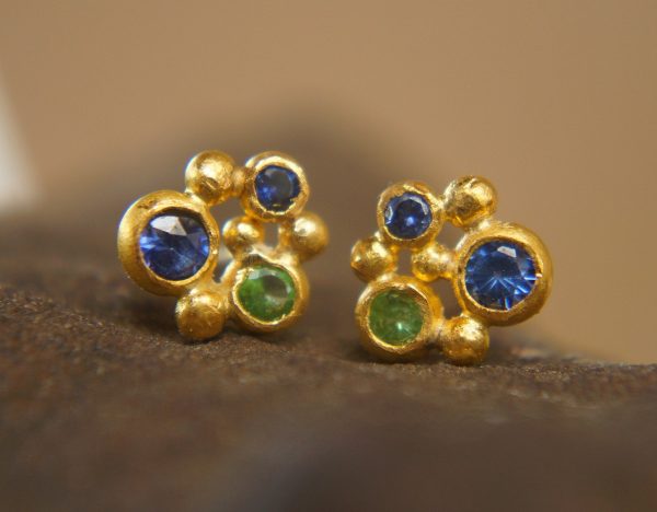 24k gold jewelry//blue sapphire studs//24k gold Studs//24k gold earrings//green tzavorite earrings//sapphire gold earrings//solid gold studs