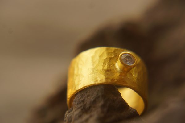 22k gold diamond ring//gold diamond ring//hammered diamond engagement ring//22k gold engagement//artisan diamond ring//boho engagement ring